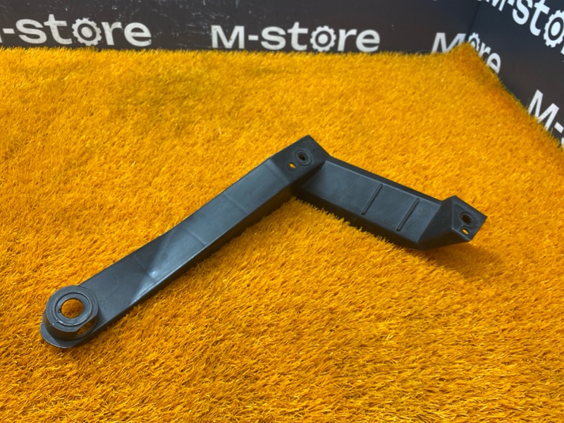 крепление бампера, 200 рублей, Красноярск