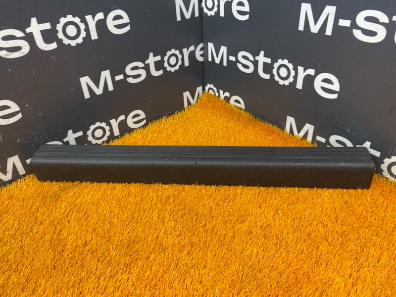 Накладка на порог салона, 200 рублей, Красноярск