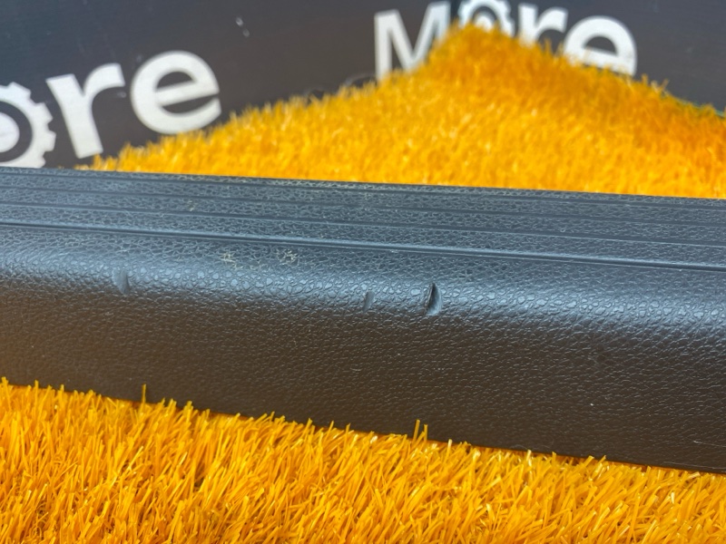 Накладка на порог салона, 200 рублей, Красноярск