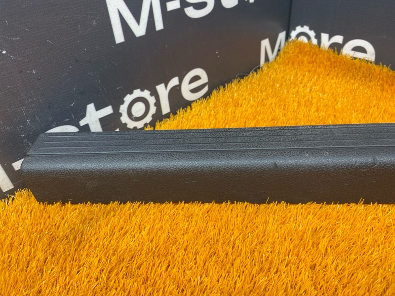 Накладка на порог салона, 200 рублей, Красноярск