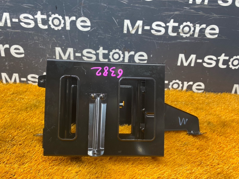 кронштейн блока навигации, 1000 рублей, Красноярск