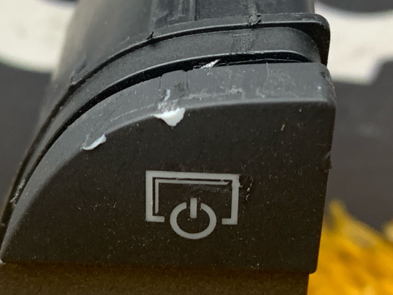 Кнопка бортового компьютера, 200 рублей, Красноярск