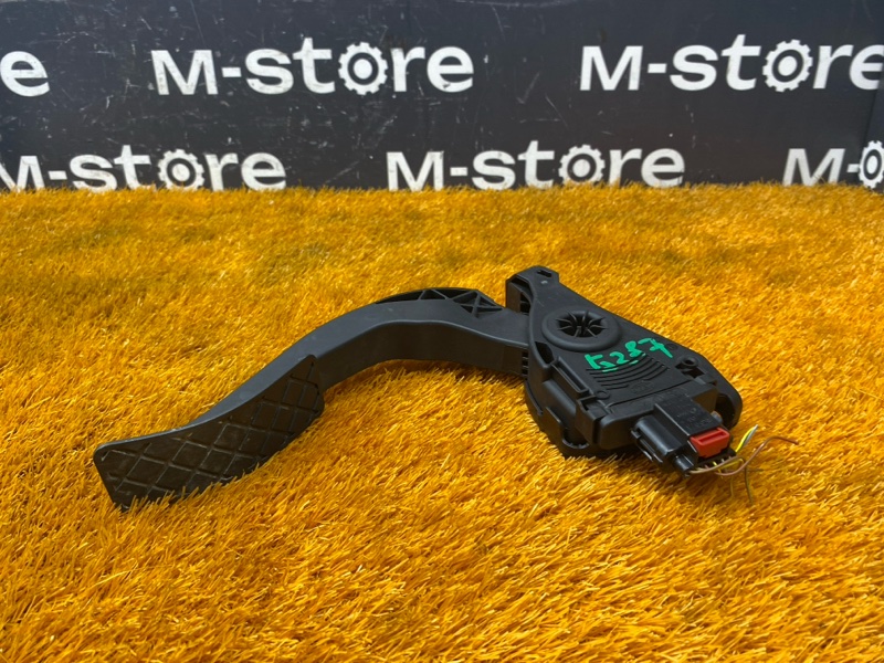 педаль газа, 500 рублей, Красноярск