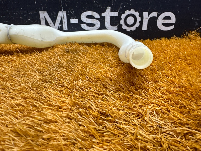 Горловина бачка омывателя, 500 рублей, Красноярск