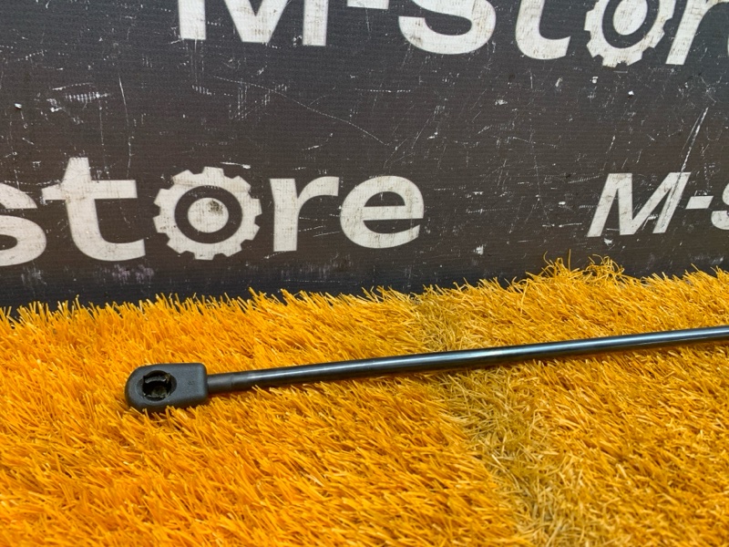 амортизатор капота, 400 рублей, Красноярск