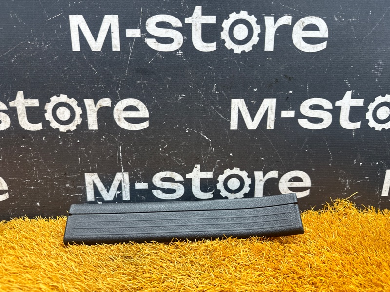 Накладка на порог салона, 200 рублей, Красноярск