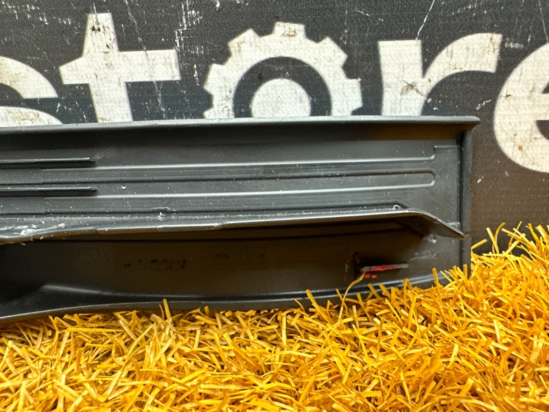 Накладка на порог салона, 200 рублей, Красноярск