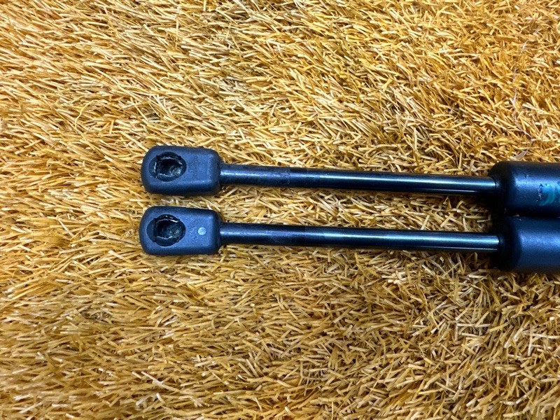 амортизатор капота, 900 рублей, Красноярск