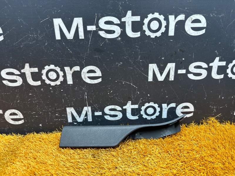 Накладка на порог салона, 200 рублей, Красноярск