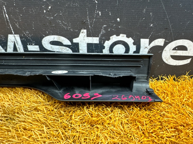 Накладка на порог салона, 200 рублей, Красноярск