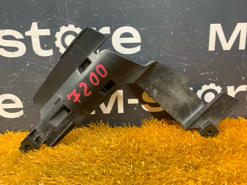 кронштейн фары, 1000 рублей, Красноярск