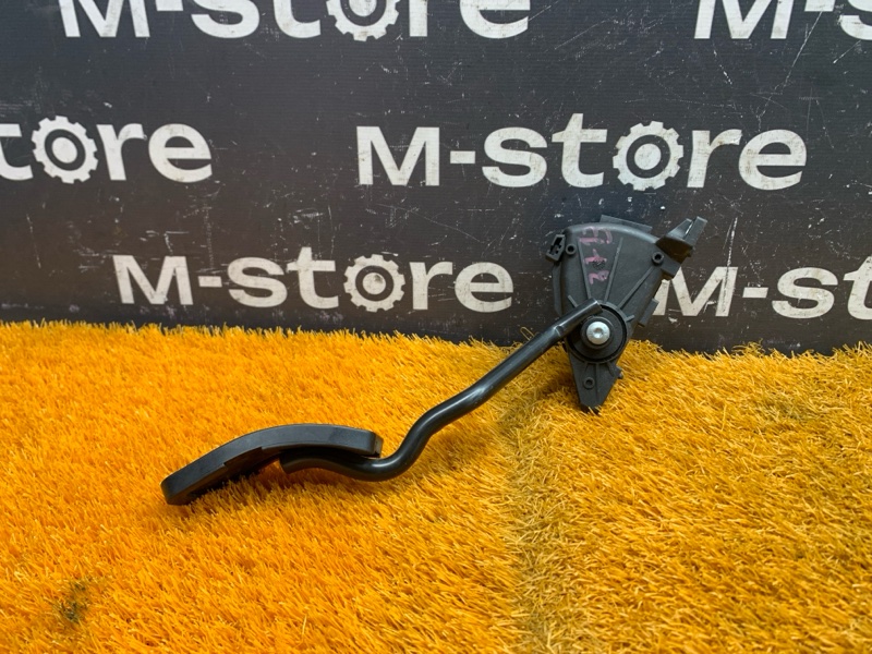 педаль газа, 400 рублей, Красноярск