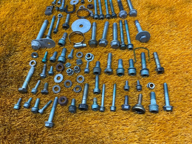 Болты и гайки ДВС, 1200 рублей, Красноярск