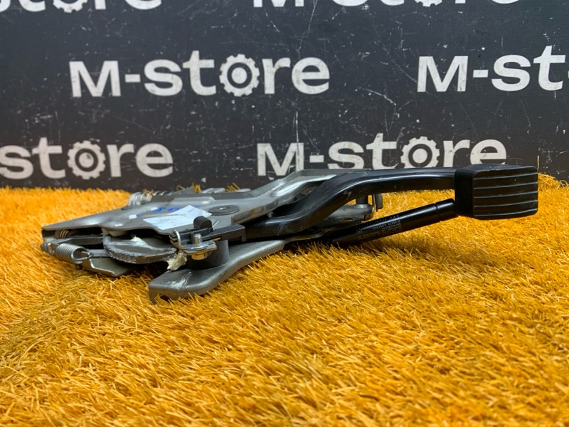 Педаль стояночного тормоза, 500 рублей, Красноярск