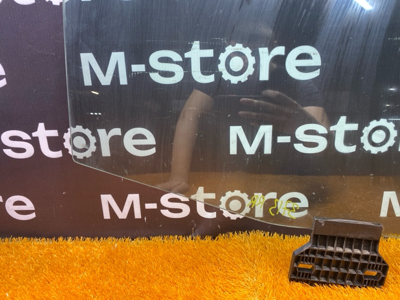 Стекло боковое, 700 рублей, Красноярск