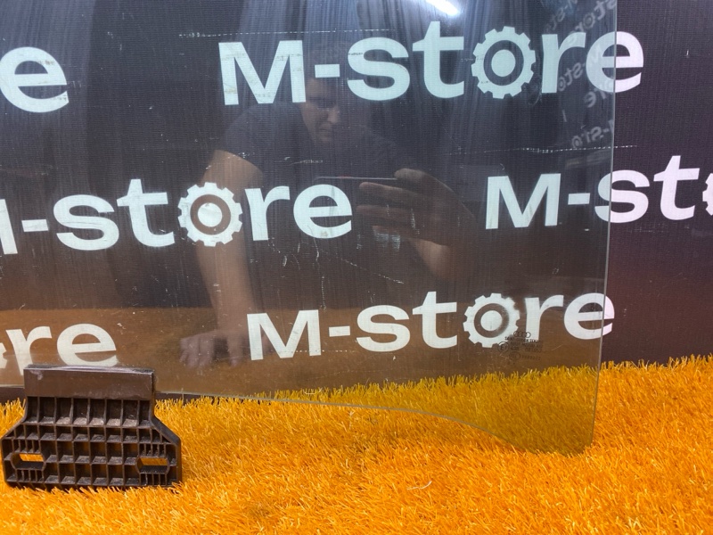 Стекло боковое, 700 рублей, Красноярск