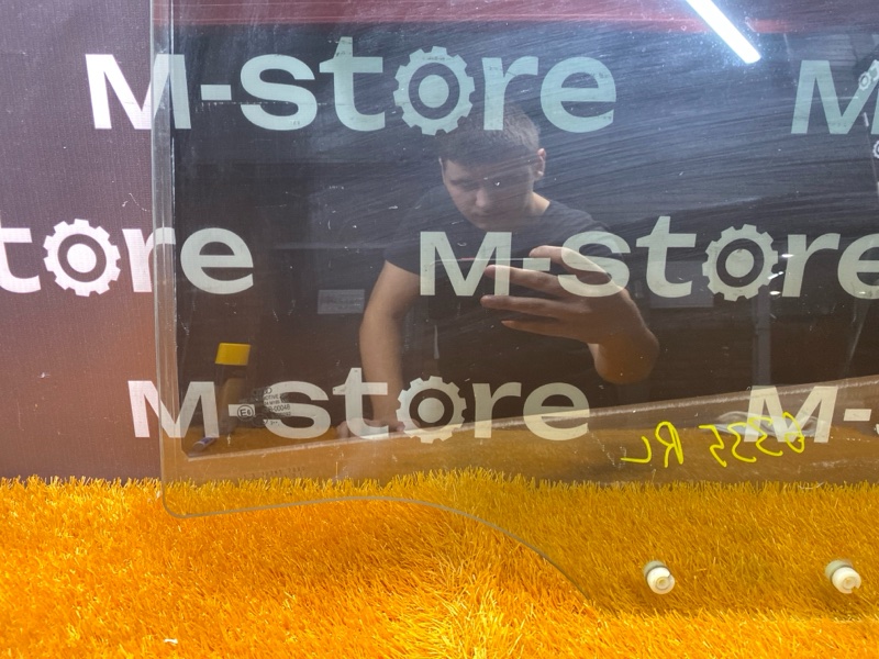 Стекло боковое, 1000 рублей, Красноярск