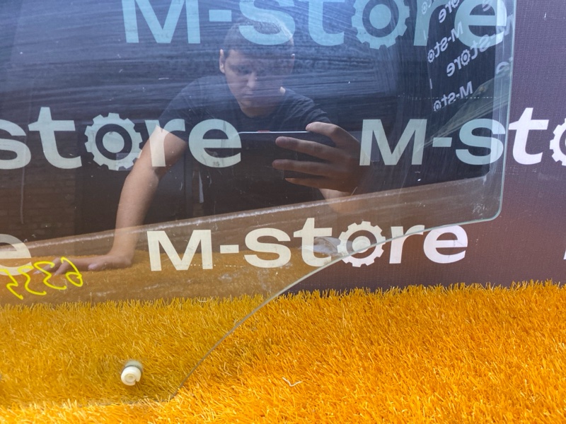 Стекло боковое, 1000 рублей, Красноярск