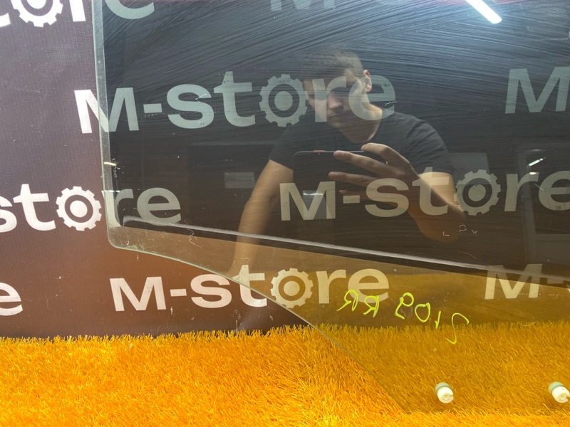 Стекло боковое, 1350 рублей, Красноярск