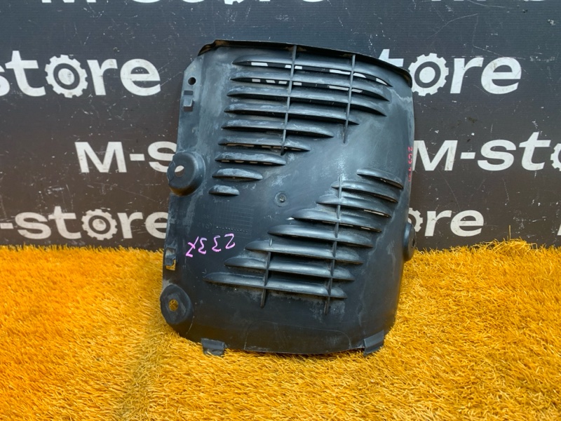 подкрылок, 300 рублей, Красноярск