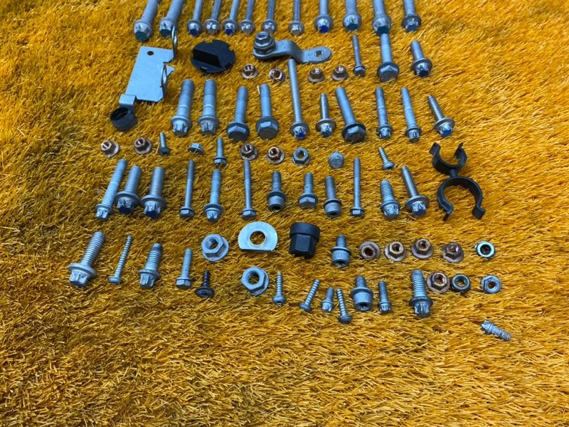 Болты и гайки ДВС, 900 рублей, Красноярск