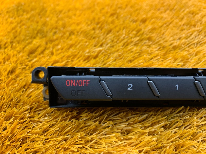 кнопка памяти сидений, 300 рублей, Красноярск