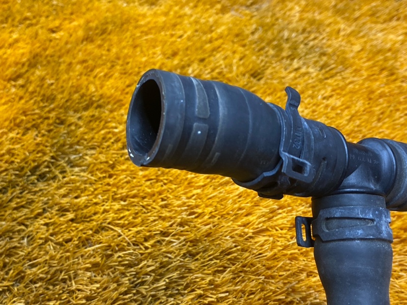 Патрубок системы охлаждения, 1700 рублей, Красноярск