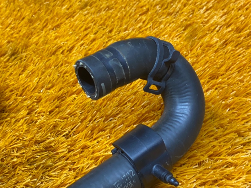 Патрубок системы охлаждения, 1000 рублей, Красноярск