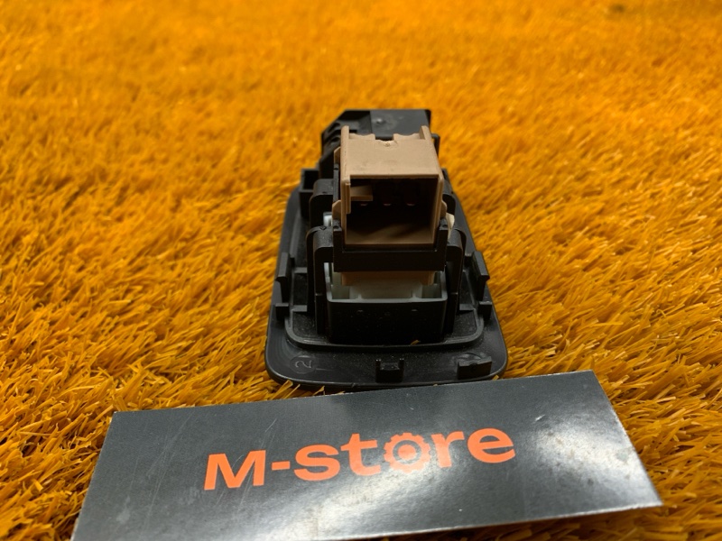 кнопка стеклоподъемника, 500 рублей, Красноярск