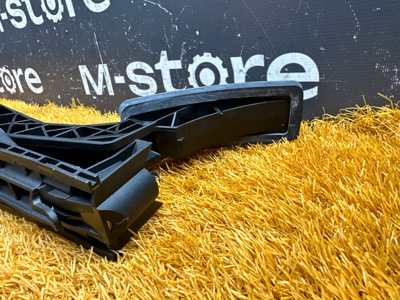 педаль газа, 1000 рублей, Красноярск