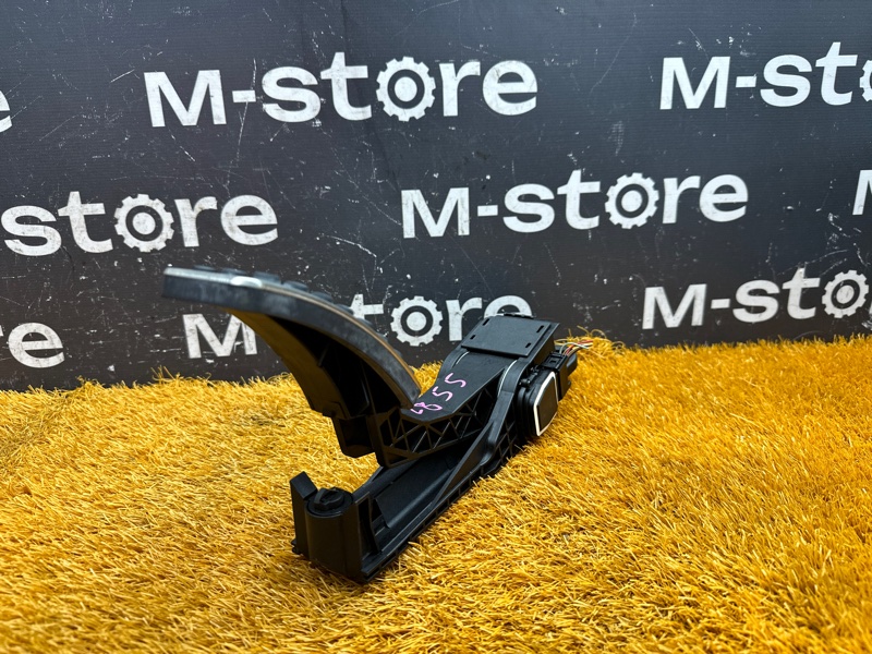 педаль газа, 1000 рублей, Красноярск