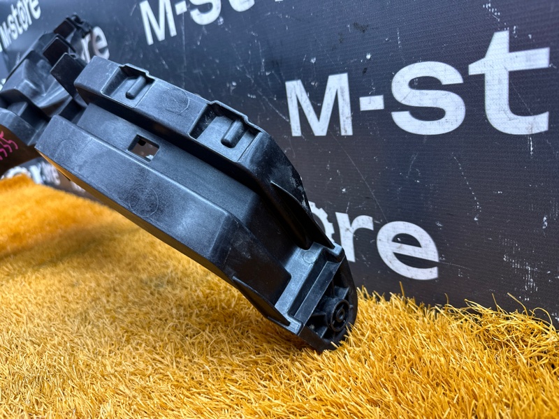 крепление бампера, 1500 рублей, Красноярск