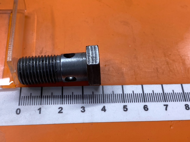 болт, 400 рублей, Красноярск