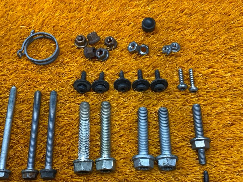 Болты и гайки ДВС, 900 рублей, Красноярск