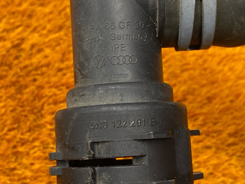 Патрубок радиатора нижний, 1700 рублей, Красноярск