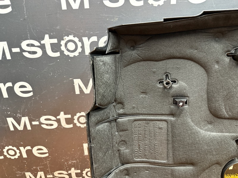 крышка двигателя, 2000 рублей, Красноярск