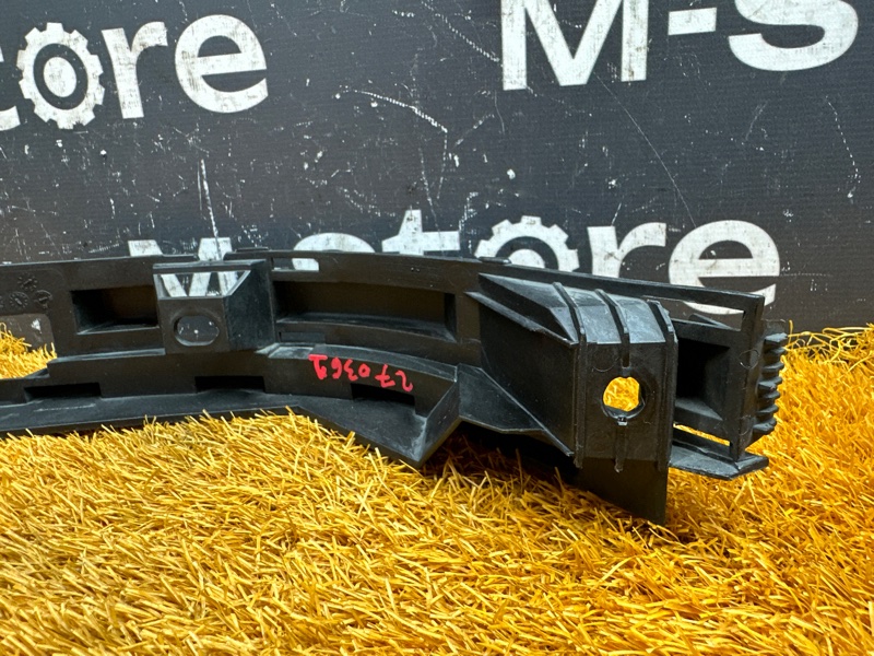 крепление бампера, 500 рублей, Красноярск