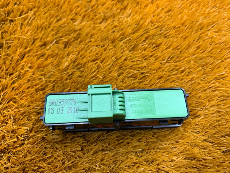 кнопка памяти сидений, 600 рублей, Красноярск