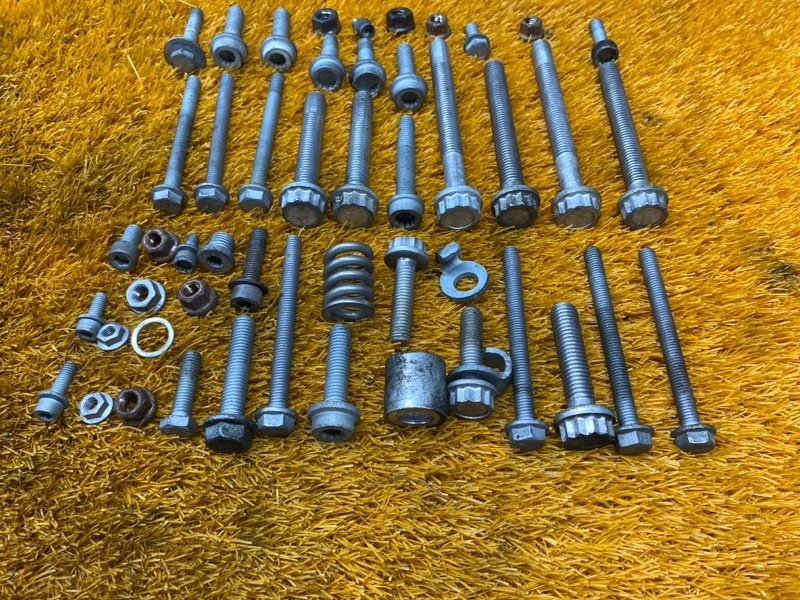 Болты и гайки ДВС, 300 рублей, Красноярск