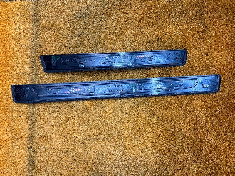 Накладка на порог салона, 1000 рублей, Красноярск