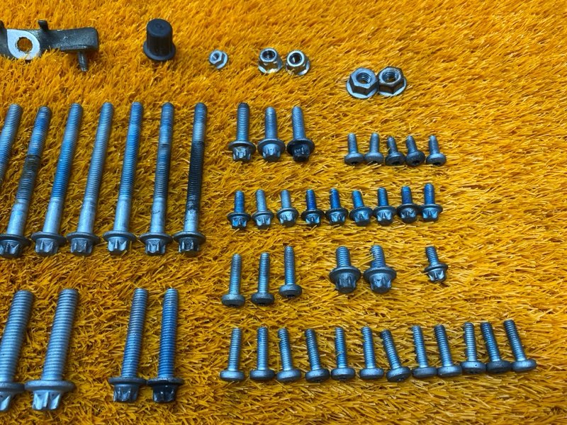 Болты и гайки ДВС, 900 рублей, Красноярск