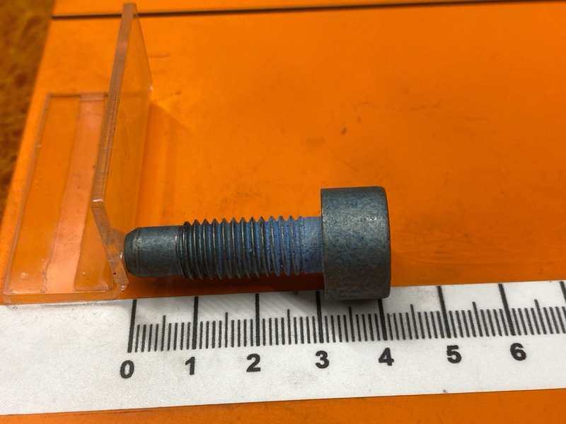 болт гидротрансформатора, 400 рублей, Красноярск