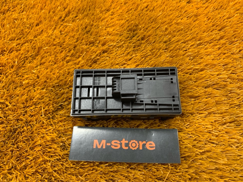 Блок управления стеклоподъемниками, 2000 рублей, Красноярск