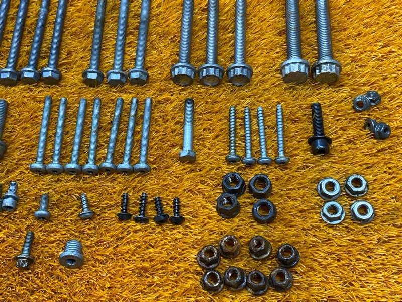 Болты и гайки ДВС, 600 рублей, Красноярск