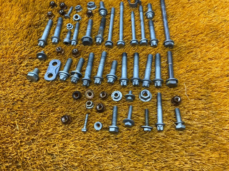 Болты и гайки ДВС, 900 рублей, Красноярск