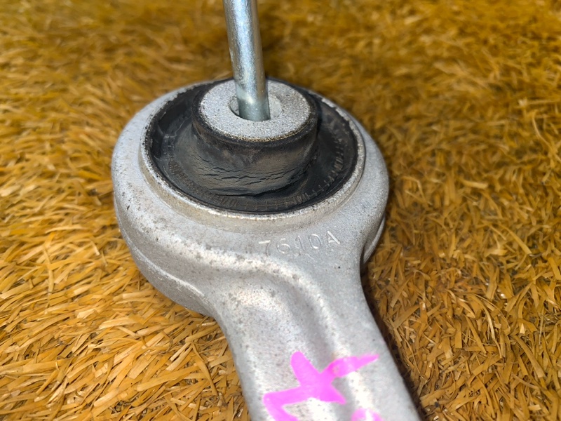 Рычаг подвески верхний, 1000 рублей, Красноярск