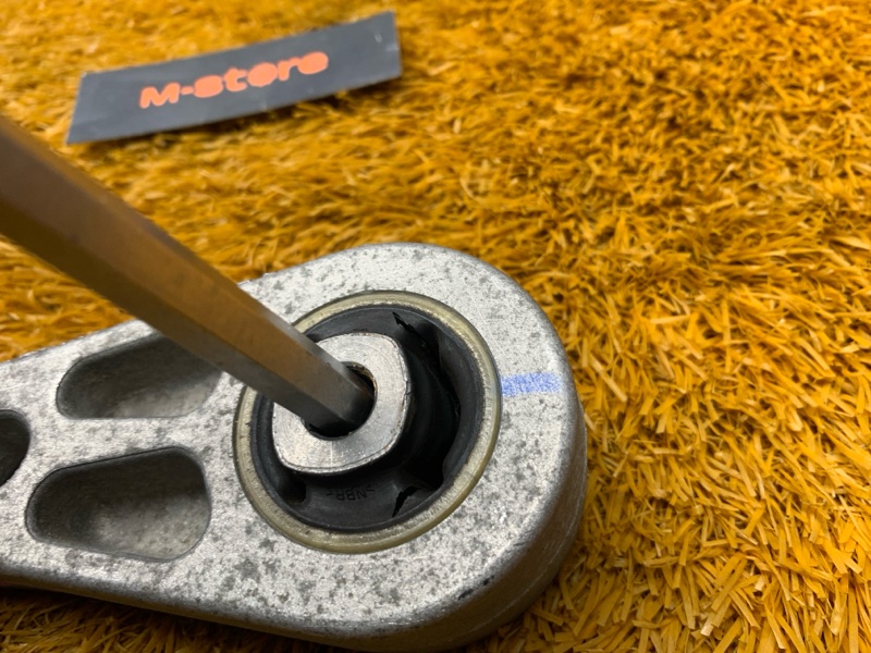 подушка двигателя, 1000 рублей, Красноярск