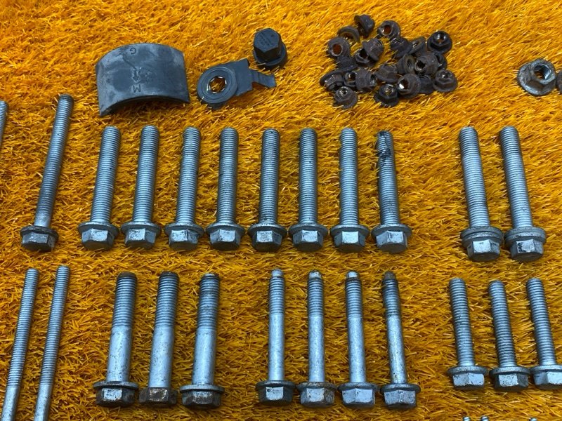 Болты и гайки ДВС, 900 рублей, Красноярск