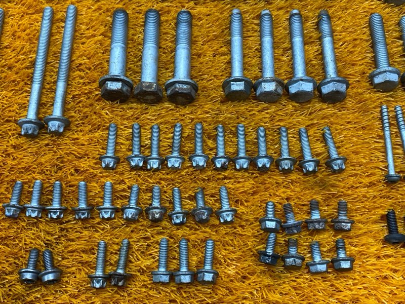 Болты и гайки ДВС, 900 рублей, Красноярск