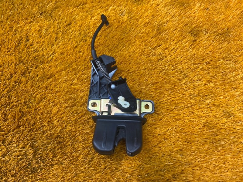 замок багажника, 3700 рублей, Красноярск